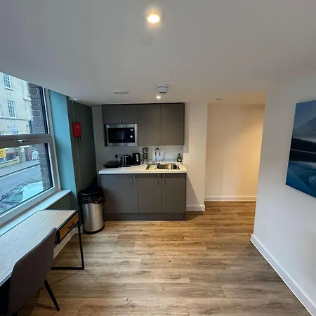 Flat Close To Queen Square - Flat 2b